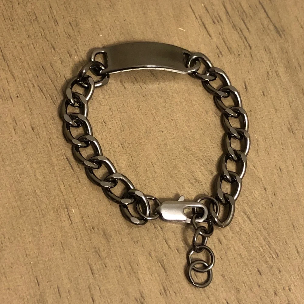 N/A sleek men’s